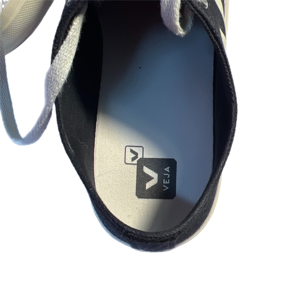 EUC 135$ Veja Wata II Organic Cotton Black/Cream Logo Sneakers 8 Euto 39 - Picture 13 of 16